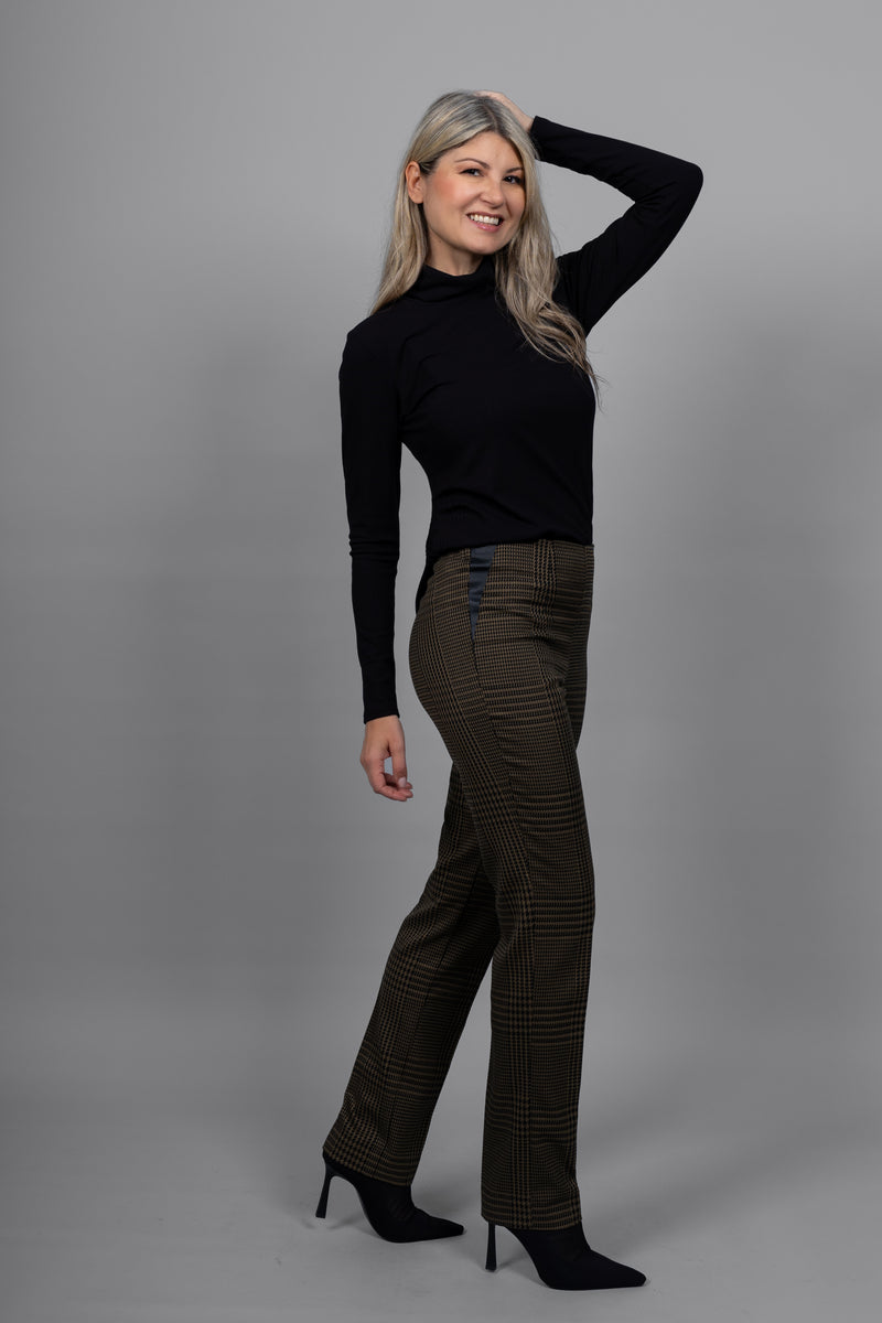 Ava